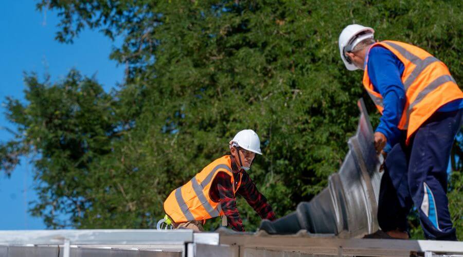Expert Emergency Roof Repairs services in Virginia, IL